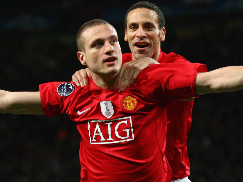 Manchester United defence: Moyes' obsession with Ferdinand and Vidic hurting the team