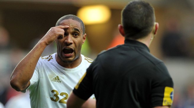 Williams(c)haveeru(dot)com(dot)mv Liverpool