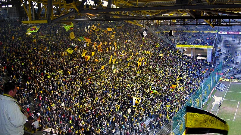 Borussia Dortmund rivalries ai??i?? Schalke, Bayern, and Gladbach rivals