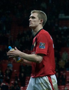Darren_Fletcher_vs_Everton_(cropped)