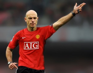Howard Webb's photo tweeted by Liverpool player Ryan Babel