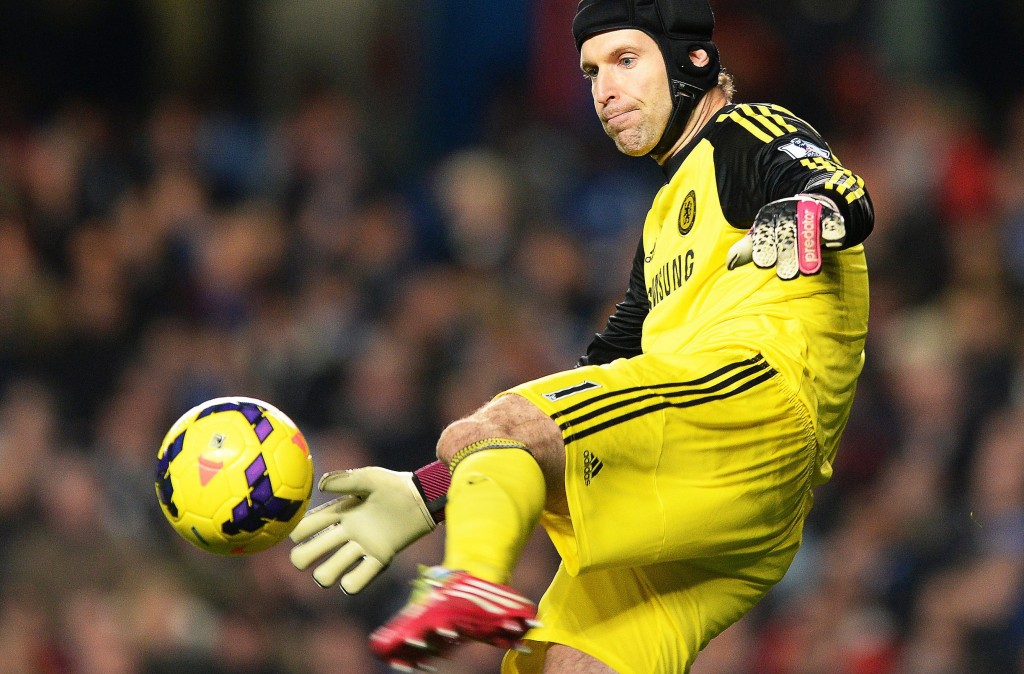 Arsenal sign Czech goalkeeper Petr Cech from Chelsea
