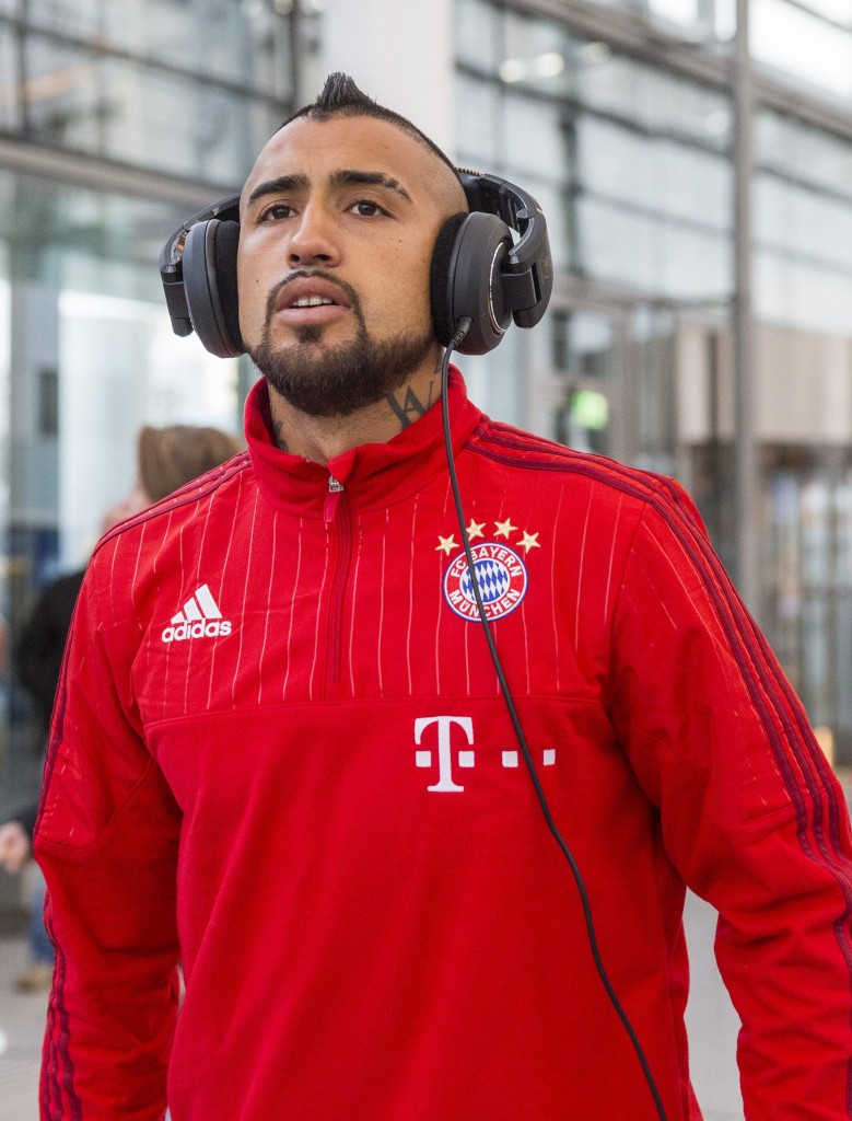 FC Bayern Munich travels to training camp in Doha