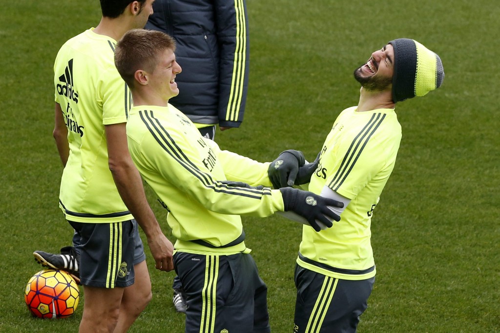 Toni Kroos and Isco in Real Madrid training (Photo credit: EPA/Juan Carlos Hidalgo)