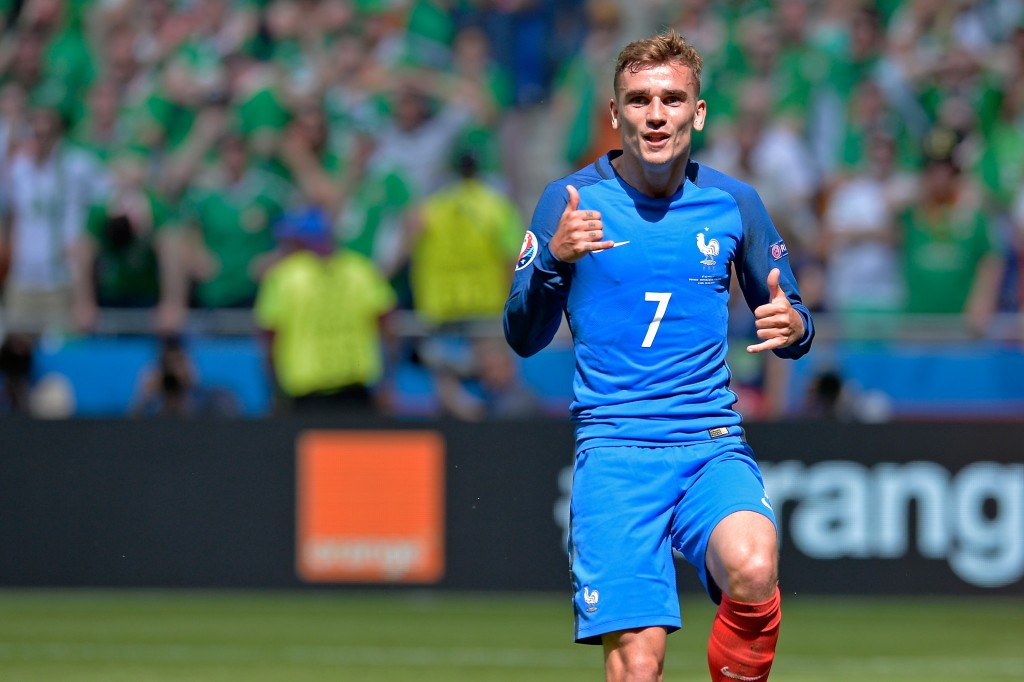 LYON, FRANCE - JUNE 26: Antoine Griezmann of France reacts after scoring during the UEFA Euro 2016 round of 16 match between France and the Republic of Ireland at Stade des Lumieres on June 26, 2016 in Lyon, France. (Photo by Aurelien Meunier/Getty Images )