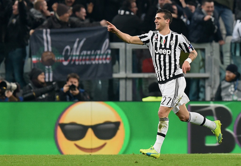 TURIN, ITALY - FEBRUARY 23: Stefano Sturaro of Juventus celebrates after scoring his team's second goal during the UEFA Champions League Round of 16 first leg match between Juventus and FC Bayern Muenchen at Juventus Arena on February 23, 2016 in Turin, Italy. (Photo by Matthias Hangst/Bongarts/Getty Images)
