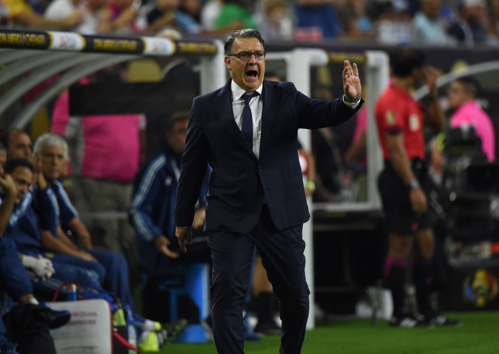 Argentina's coach Gerardo Martino is pictured during the Copa America Centenario semifinal football match against USA in Houston, Texas, United States, on June 21, 2016. / AFP / Mark RALSTON (Photo credit should read MARK RALSTON/AFP/Getty Images)