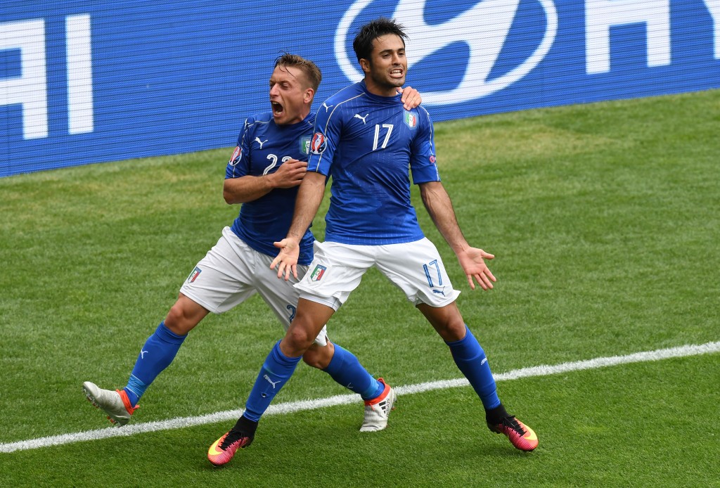 TOULOUSE, FRANCE - JUNE 17: Eder of Italy celebrates with Emanuele Giaccherini of Italy after he scores his sides first goal during the UEFA EURO 2016 Group E match between Italy and Sweden at Stadium Municipal on June 17, 2016 in Toulouse, France. (Photo by Dennis Grombkowski/Getty Images)
