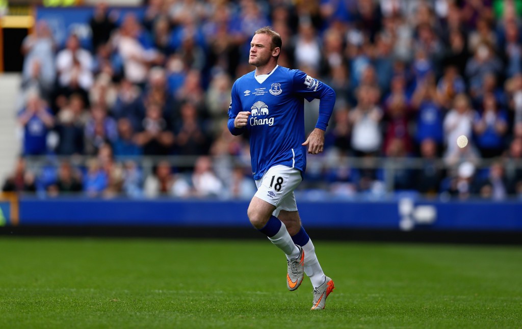 LIVERPOOL, ENGLAND - AUGUST 02: Wayne Rooney of Everton and Manchester United runs on to the pitch as he replaces Tom Cleverley of Everton during the Duncan Ferguson Testimonial match between Everton and Villarreal at Goodison Park on August 2, 2015 in Liverpool, England. (Photo by Clive Brunskill/Getty Images)