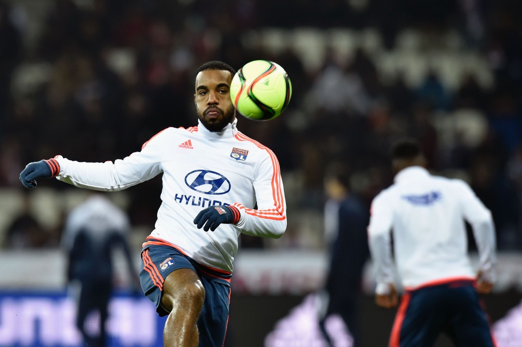 Lyon's French forward Alexandre Lacazette warms up before the French L1 football match Olympique Lyonnais (OL) vs Paris Saint-Germain (PSG) on February 28, 2016, at the New Stadium in Decines-Charpieu, central-eastern France. AFP PHOTO / JEFF PACHOUD / AFP / JEFF PACHOUD (Photo credit should read JEFF PACHOUD/AFP/Getty Images)