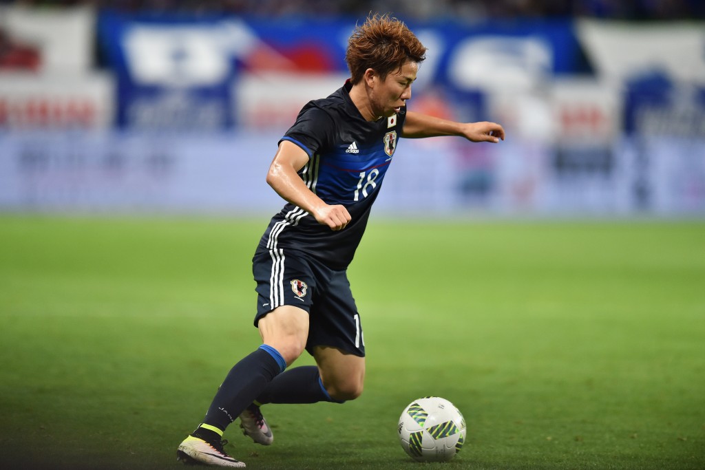 SUITA, JAPAN - JUNE 07: Takuma Asano of Japan in action during the international friendly match between Japan and Bosnia and Herzegovina at the Suita City Football Stadium on June 7, 2016 in Suita, Osaka, Japan. (Photo by Atsushi Tomura/Getty Images )