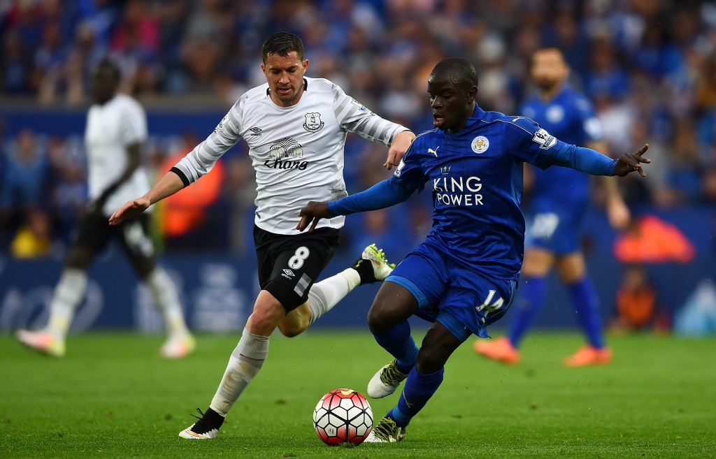 LEICESTER, ENGLAND - MAY 07: Ngolo Kante of Leicester City and Bryan Oviedo of Everton compete for the ball during the Barclays Premier League match between Leicester City and Everton at The King Power Stadium on May 7, 2016 in Leicester, United Kingdom. (Photo by Laurence Griffiths/Getty Images)