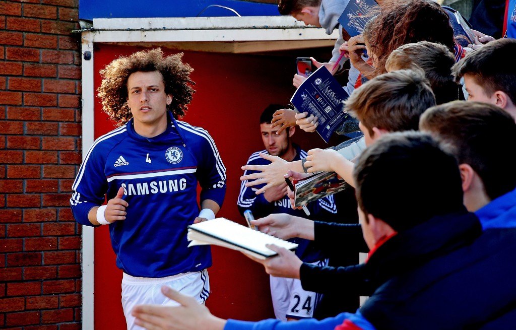 LONDON, ENGLAND - MARCH 29: David Luiz of Chelsea during the Barclays Premier League match between Crystal Palace and Chelsea at Selhurst Park on March 29, 2014 in London, England. (Photo by Scott Heavey/Getty Images)