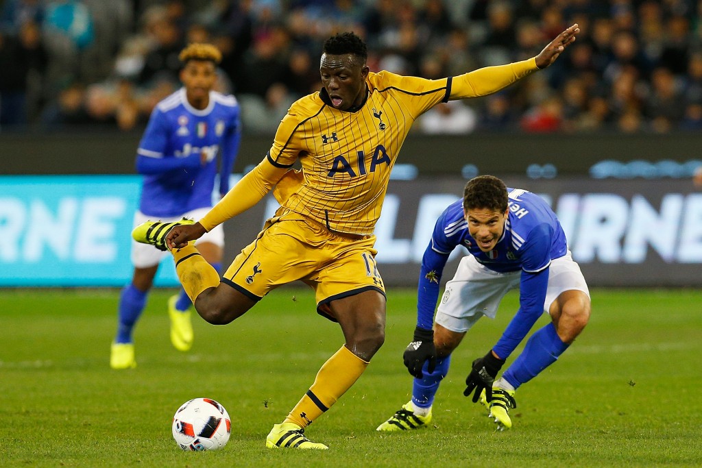 MELBOURNE, AUSTRALIA - JULY 26: Victor Wanyama of Tottenham passes the ball during the 2016 International Champions Cup match between Juventus FC and Tottenham Hotspur at Melbourne Cricket Ground on July 26, 2016 in Melbourne, Australia. (Photo by Daniel Pockett/Getty Images for ICC)