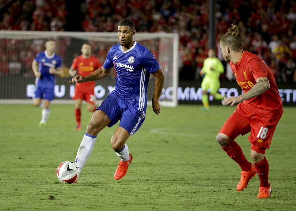 PASADENA, CA - JULY 27: Ruben Loftus-Cheek #36 of Chelsea is pursued by Alberto Moreno #18 of Liverpool during the 2016 International Champions Cup at Rose Bowl on July 27, 2016 in Pasadena, California. (Photo by Jeff Gross/Getty Images)