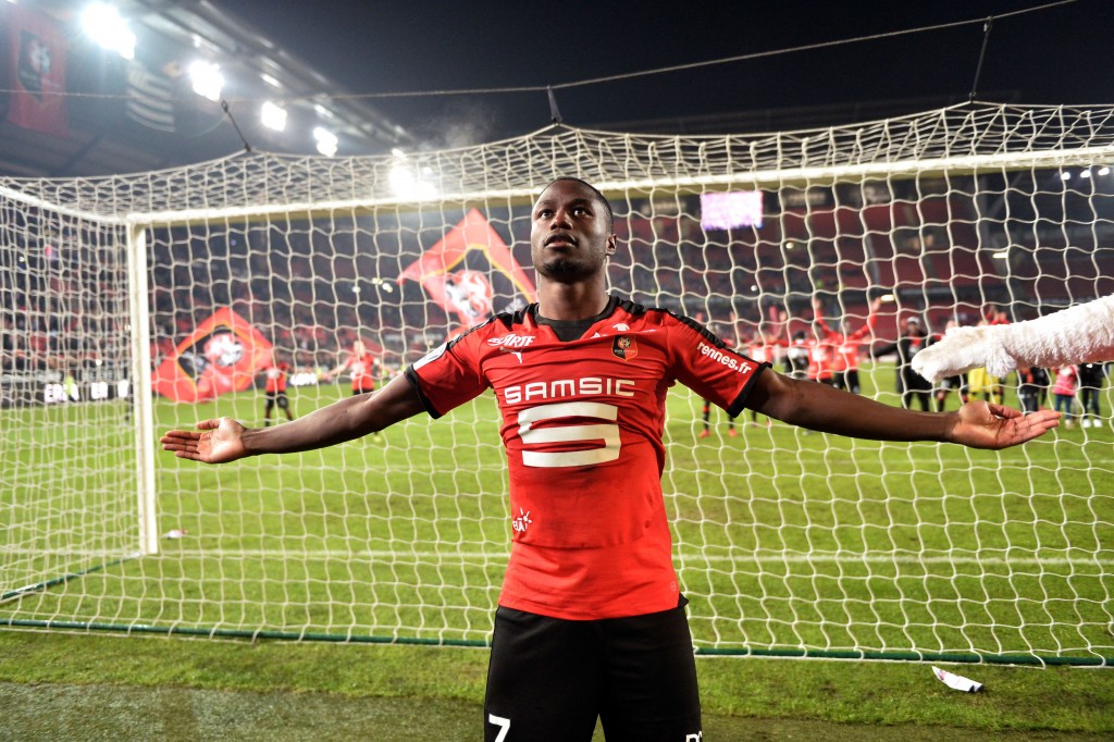 Rennes' French-Cameroonian forward Paul-Georges Ntep waves his supporters after winning the French L1 football match between Rennes (Stade Rennais FC) and Ajaccio (GFC ) on January 22, 2016, at the Roazhon Park in Rennes, northwestern France. / AFP / JEAN-FRANCOIS MONIER / AFP / JEAN-FRANCOIS MONIER (Photo credit should read JEAN-FRANCOIS MONIER/AFP/Getty Images)