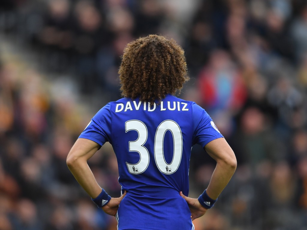 HULL, ENGLAND - OCTOBER 01: David Luiz of Chelsea looks on during the Premier League match between Hull City and Chelsea at KC Stadium on October 1, 2016 in Hull, England. (Photo by Laurence Griffiths/Getty Images)