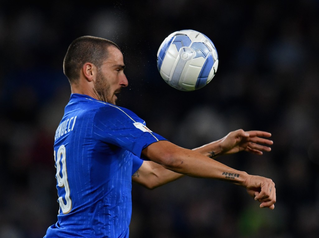 TURIN, ITALY - OCTOBER 06: Leonardo Bonucci of Italy in action during the FIFA 2018 World Cup Qualifier between Italy and Spain at Juventus Stadium on October 6, 2016 in Turin, Italy. (Photo by Claudio Villa/Getty Images)