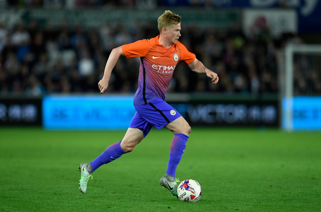 SWANSEA, WALES - SEPTEMBER 21: Kevin de Bruyne of Manchester City in action during the EFL Cup Third Round match between Swansea City and Manchester City at the Liberty Stadium on September 21, 2016 in Swansea, Wales. (Photo by Stu Forster/Getty Images)