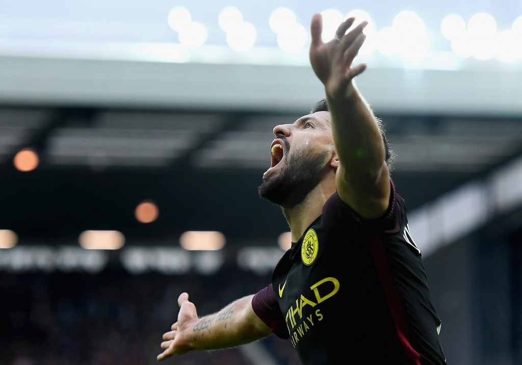WEST BROMWICH, ENGLAND - OCTOBER 29: Sergio Aguero of Manchester City celebrates scoring the opening goal during the Premier League match between West Bromwich Albion and Manchester City at The Hawthorns on October 29, 2016 in West Bromwich, England. (Photo by Laurence Griffiths/Getty Images)