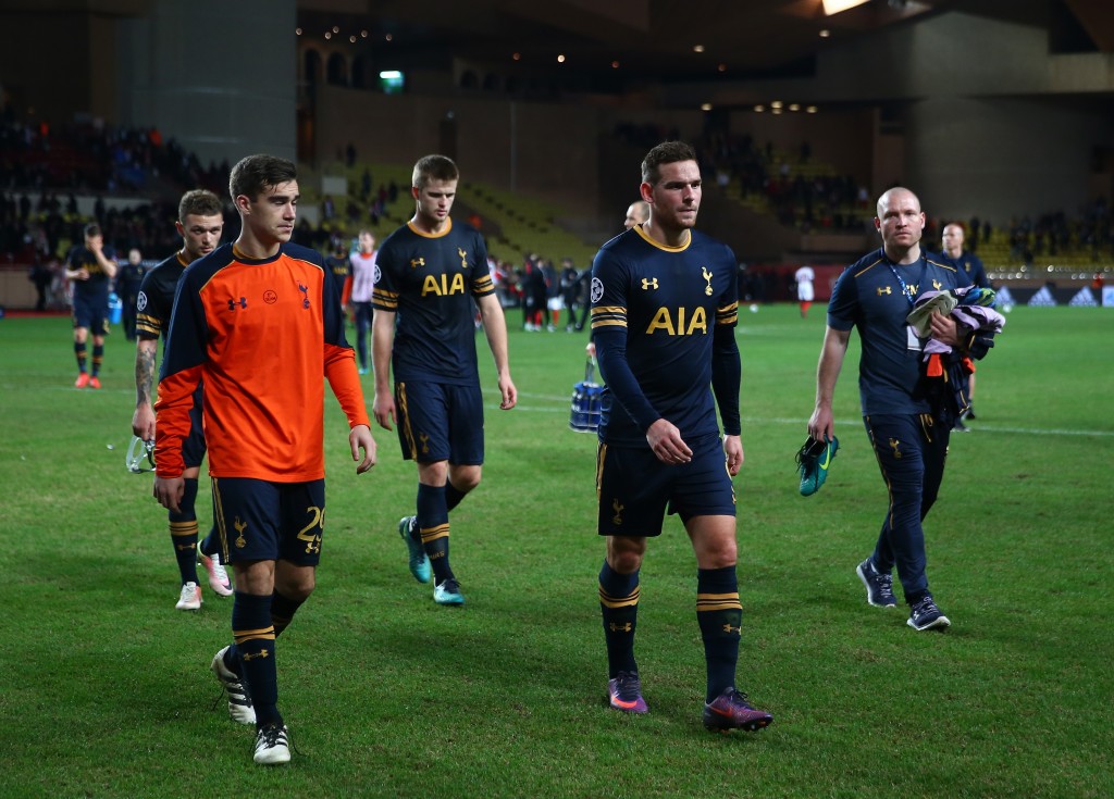 MONACO - NOVEMBER 22: Tottenham Hotspur team look dejected after the UEFA Champions League Group E match between AS Monaco FC and Tottenham Hotspur FC at Louis II Stadium on November 22, 2016 in Monaco. (Photo by Michael Steele/Getty Images)
