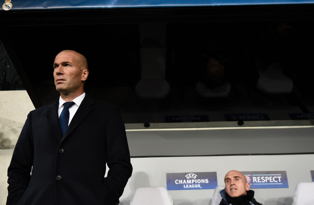 Real Madrid's French coach Zinedine Zidane attends the UEFA Champions League group F football match Legia Warsaw vs Real Madrid CF in Warsaw, Poland on November 2, 2016. / AFP / ODD ANDERSEN (Photo credit should read ODD ANDERSEN/AFP/Getty Images)