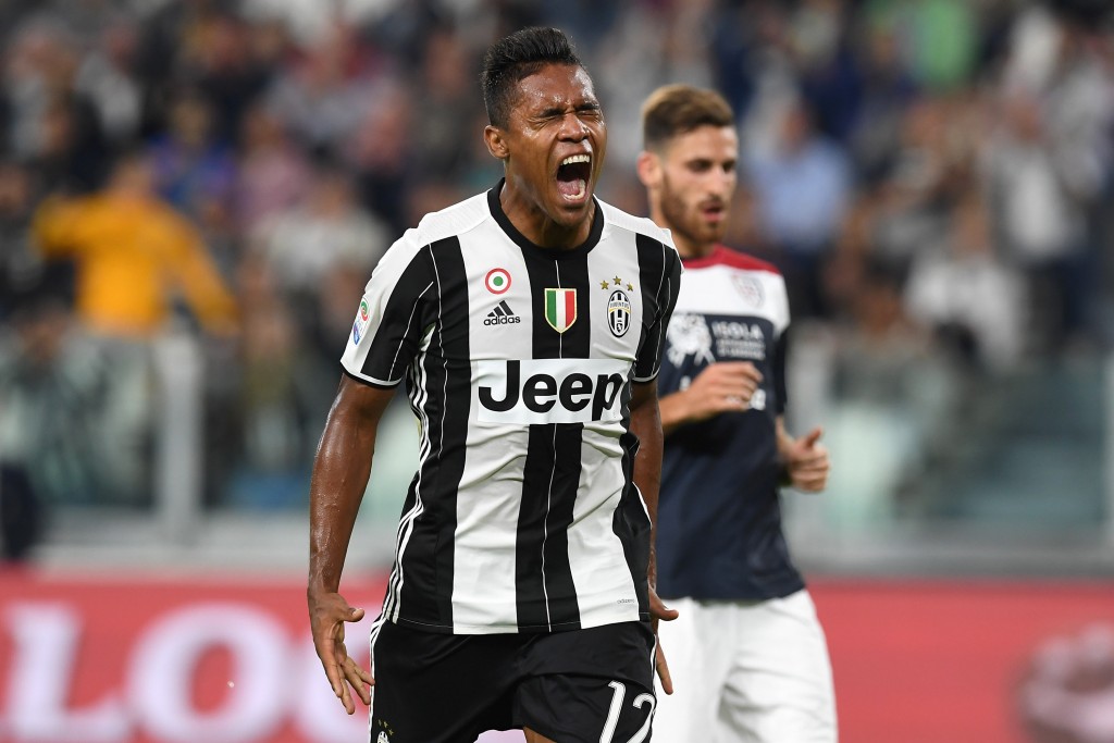 TURIN, ITALY - SEPTEMBER 21: Alex Sandro of Juventus FC reacts during the Serie A match between Juventus FC and Cagliari Calcio at Juventus Stadium on September 21, 2016 in Turin, Italy. (Photo by Valerio Pennicino/Getty Images)