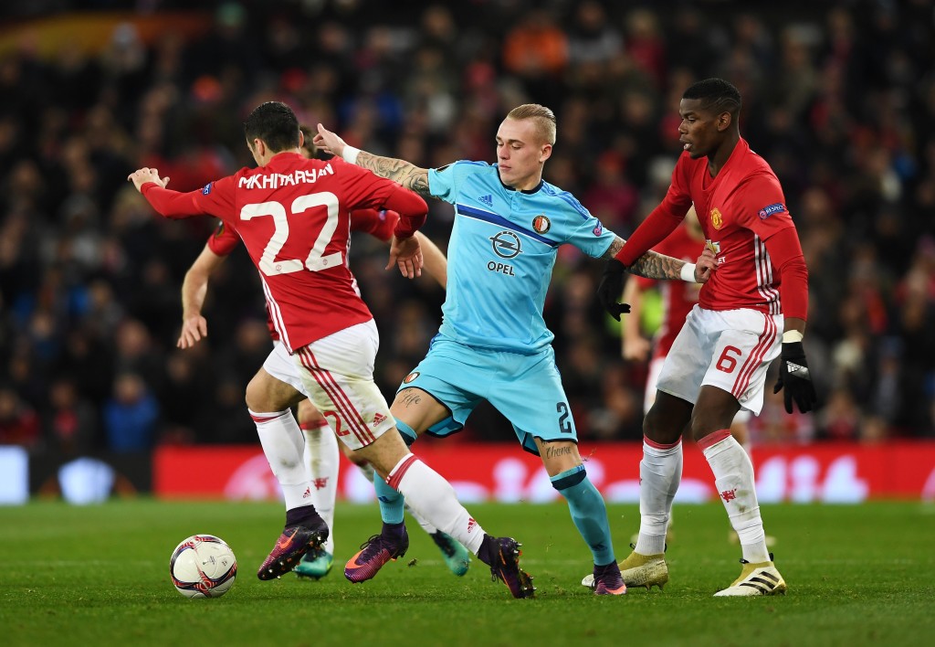 Surrounded by Red Devils? (Picture Courtesy - AFP/Getty Images)