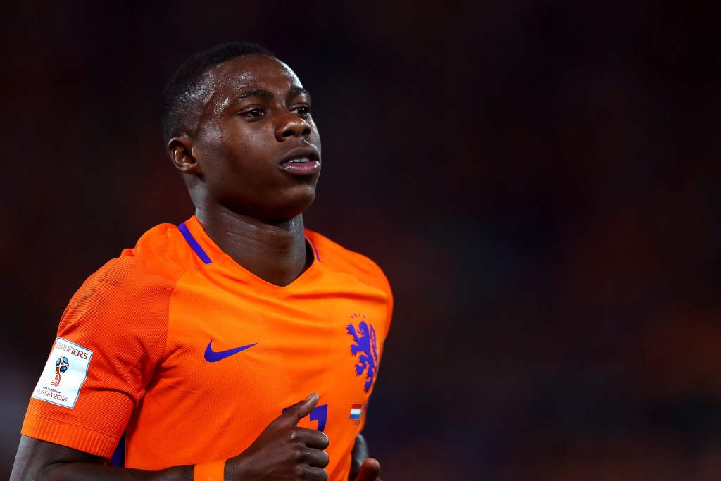 ROTTERDAM, NETHERLANDS - OCTOBER 07: Quincy Promes of the Netherlands in action during the FIFA 2018 World Cup Qualifier between Netherlands and Belarus held at De Kuip on October 7, 2016 in Rotterdam, Netherlands. (Photo by Dean Mouhtaropoulos/Getty Images)