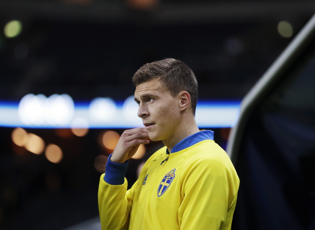 What's the hold up?There has been a complication in Manchester United's deal to sign Victor Lindelof. (Photo by Nils Petter Nilsson/Ombrello/Getty Images)