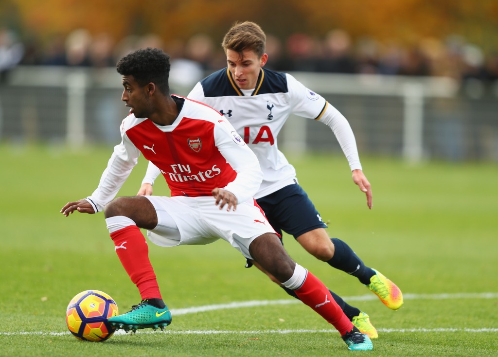 ENFIELD, ENGLAND - NOVEMBER 18: Gedion Zelalem of Arsenal is closed down by Tom Carroll of Tottenham Hotspur during the Premier League 2 match between Tottenham Hotspur and Arsenal at Tottenham Hotspur Training Centre on November 18, 2016 in Enfield, England. (Photo by Clive Rose/Getty Images)