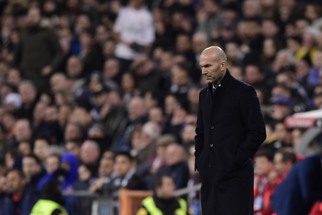 A disappointed Zidane looks on. (Photo courtesy - Javier Soriano/AFP/Getty Images)