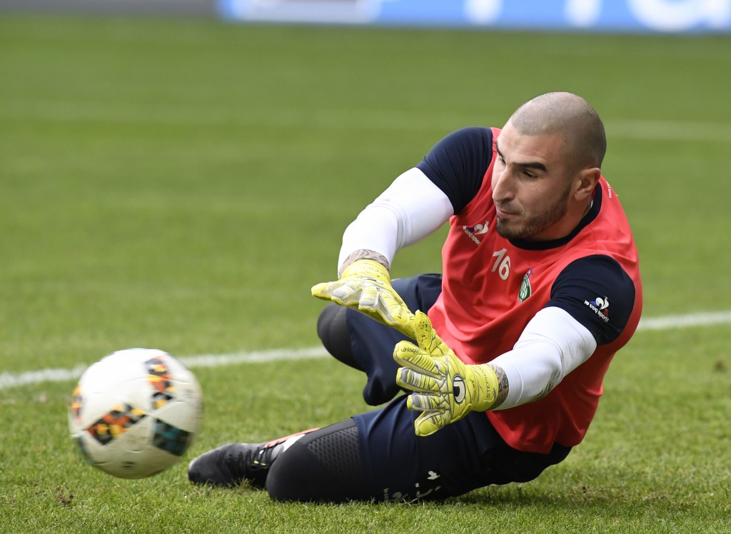 Ruffier has been impressive for Saint-Etienne. (Photo courtesy - Philippe Desmazes/AFP/Getty Images)
