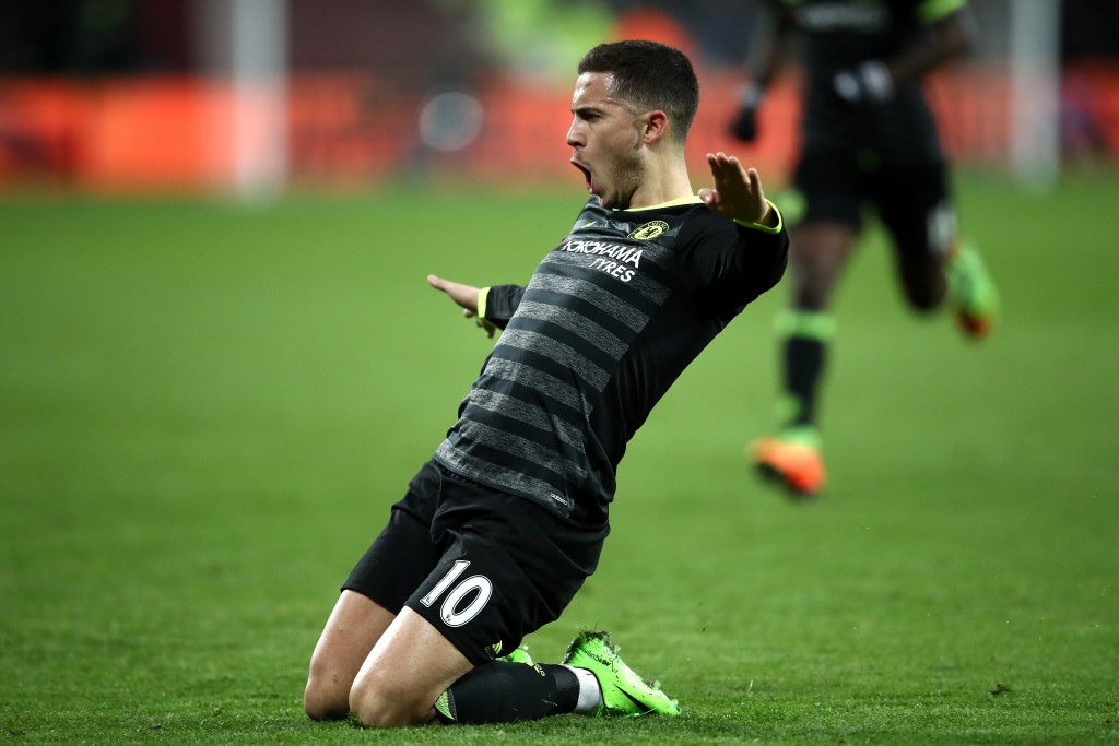 STRATFORD, ENGLAND - MARCH 06: Eden Hazard of Chelsea celebrates after he scores his side first goal during the Premier League match between West Ham United and Chelsea at London Stadium on March 6, 2017 in Stratford, England. (Photo by Julian Finney/Getty Images)