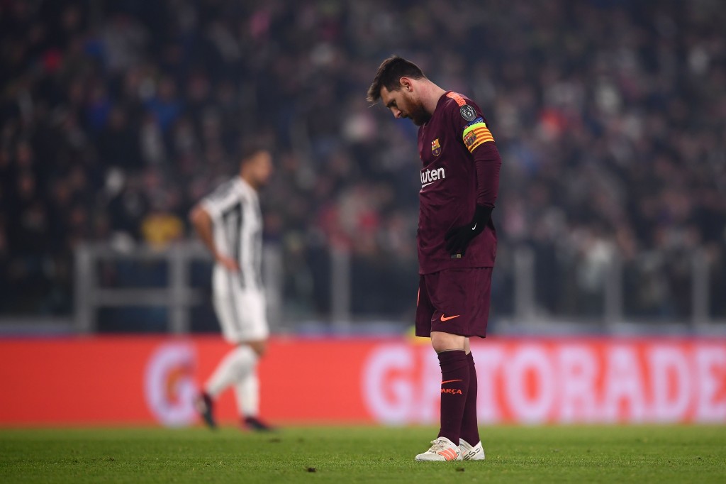 Barcelona's Argentinian forward Lionel Messi reacts during the UEFA Champions League Group D football match Juventus Barcelona on November 22, 2017 at the Juventus stadium in Turin. / AFP PHOTO / Marco BERTORELLO (Photo credit should read MARCO BERTORELLO/AFP/Getty Images)