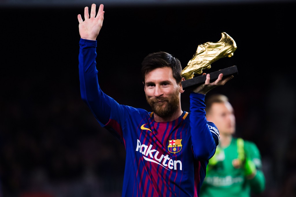 BARCELONA, SPAIN - DECEMBER 17: Lionel Messi of FC Barcelona holds the Golden Boot trophy ahead of the La Liga match between FC Barcelona and Deportivo La Coruna at Camp Nou on December 17, 2017 in Barcelona, Spain. (Photo by Alex Caparros/Getty Images)
