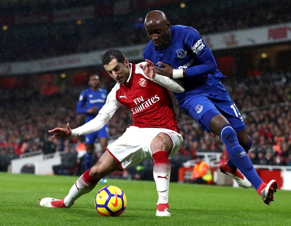 LONDON, ENGLAND - FEBRUARY 03: Henrikh Mkhitaryan of Arsenal battles for possesion with Eliaquim Mangala of Everton during the Premier League match between Arsenal and Everton at Emirates Stadium on February 3, 2018 in London, England. (Photo by Catherine Ivill/Getty Images)