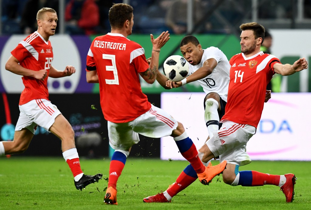 The Russian defence was given a stern test (FRANCK FIFE/AFP/Getty Images)