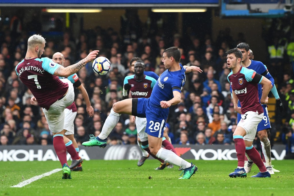 LONDON, ENGLAND - APRIL 08: Cesar Azpilicueta of Chelsea scores his sides first goal during the Premier League match between Chelsea and West Ham United at Stamford Bridge on April 8, 2018 in London, England. (Photo by Shaun Botterill/Getty Images)