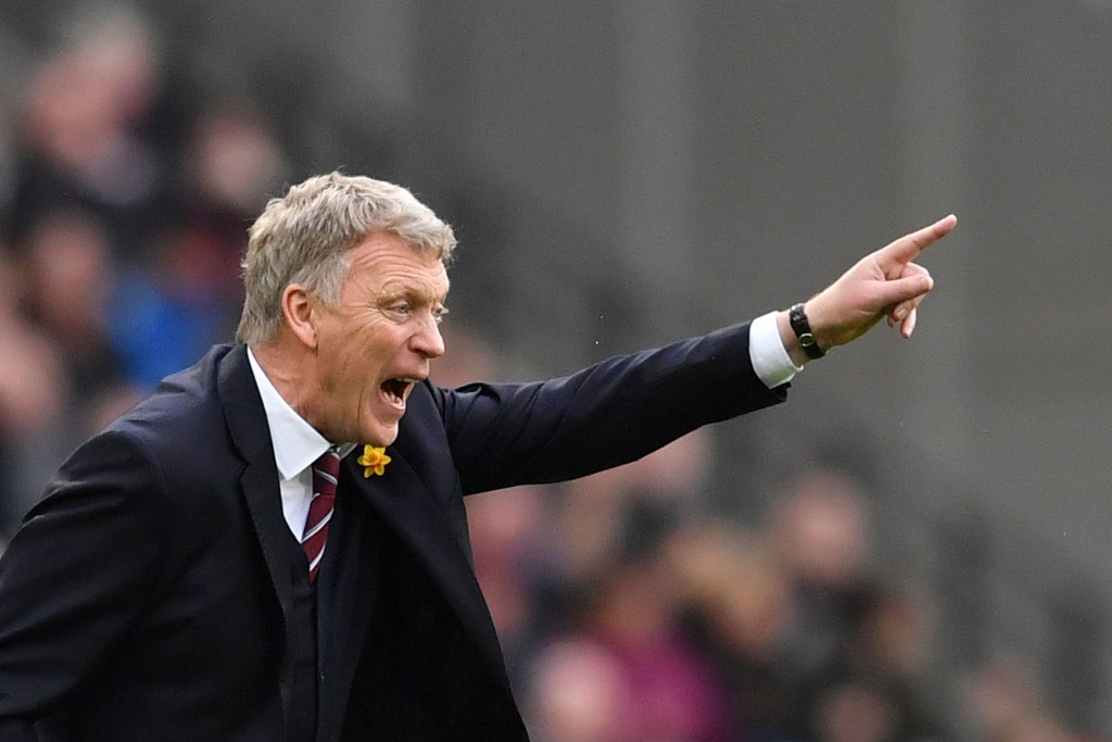 West Ham United's Scottish manager David Moyes gestures during the English Premier League football match between West Ham United and Burnley at The London Stadium, in east London on March 10, 2018. / AFP PHOTO / Ben STANSALL / RESTRICTED TO EDITORIAL USE. No use with unauthorized audio, video, data, fixture lists, club/league logos or 'live' services. Online in-match use limited to 75 images, no video emulation. No use in betting, games or single club/league/player publications. / (Photo credit should read BEN STANSALL/AFP/Getty Images)