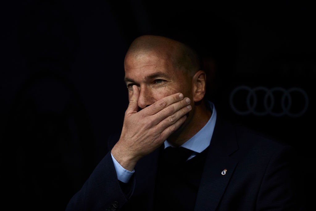 MADRID, SPAIN - MAY 12: Head coach Zinedine Zidane of Real Madrid CF gestures from the bench prior to start the La Liga match between Real Madrid and Celta de Vigo at Estadio Santiago Bernabeu on May 12, 2018 in Madrid, Spain. (Photo by Gonzalo Arroyo Moreno/Getty Images)