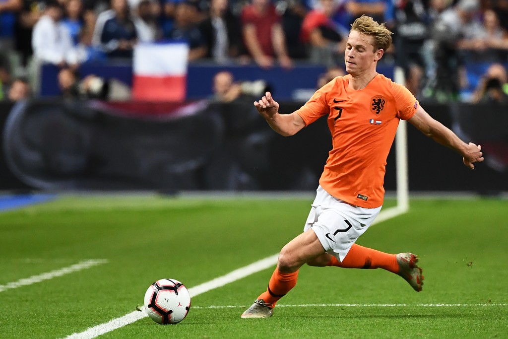 Netherlands' midfielder Frenkie De Jong runs with the ball during the UEFA Nations League football match between France and Netherlands at the Stade de France stadium, in Saint-Denis, northern of Paris, on September 9, 2018. (Photo by Anne-Christine POUJOULAT / AFP) (Photo credit should read ANNE-CHRISTINE POUJOULAT/AFP/Getty Images)