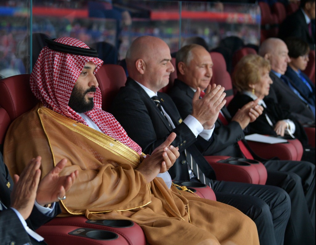 Saudi Crown Prince Mohammed bin Salman (L) - next Manchester United owner? (Photo by ALEXEY DRUZHININ/AFP/Getty Images)