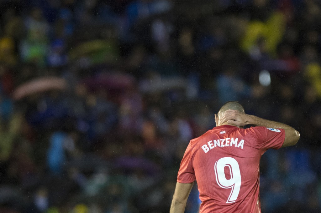 A good run out. (Photo by Jorge Guerrero/AFP/Getty Images)