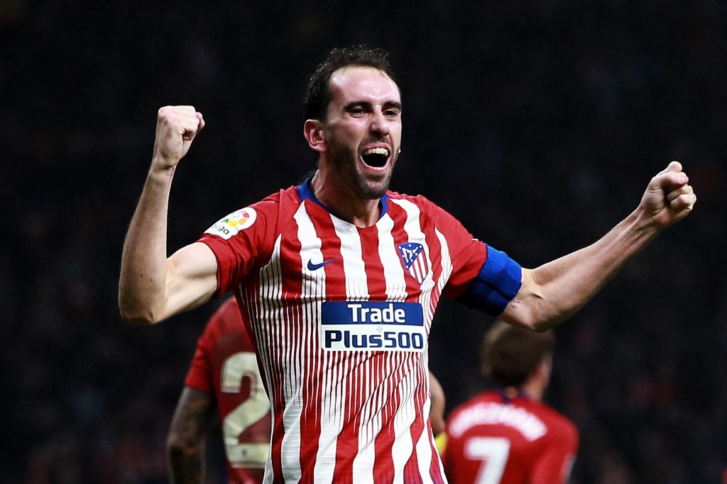 MADRID, SPAIN - NOVEMBER 10: Diego Godin of Atletico de Madrid celebrates scoring their third goal during the La Liga match between Club Atletico de Madrid and Athletic Club at Wanda Metropolitano stadium on November 10, 2018 in Madrid, Spain. (Photo by Gonzalo Arroyo Moreno/Getty Images)