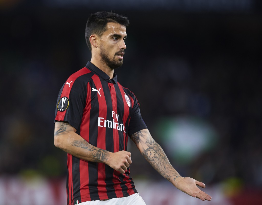 SEVILLE, SPAIN - NOVEMBER 08: Suso of AC Milan reacts during the UEFA Europa League Group F match between Real Betis and AC Milan at Estadio Benito Villamarin on November 8, 2018 in Seville, Spain. (Photo by Aitor Alcalde/Getty Images)