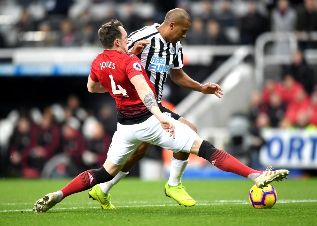 Jones recovered well after a sloppy moment (Photo by Michael Regan/Getty Images)