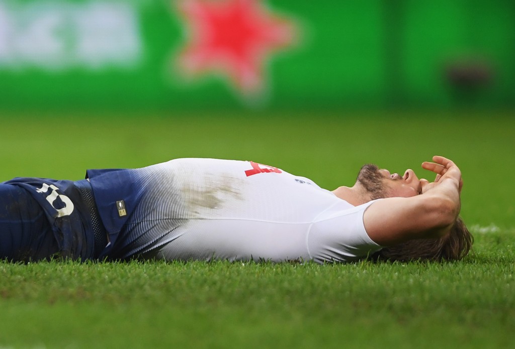 LONDON, ENGLAND - JANUARY 13: Harry Kane of Tottenham Hotspur reacts as he fails to connect with the ball during the Premier League match between Tottenham Hotspur and Manchester United at Wembley Stadium on January 13, 2019 in London, United Kingdom. (Photo by Mike Hewitt/Getty Images)
