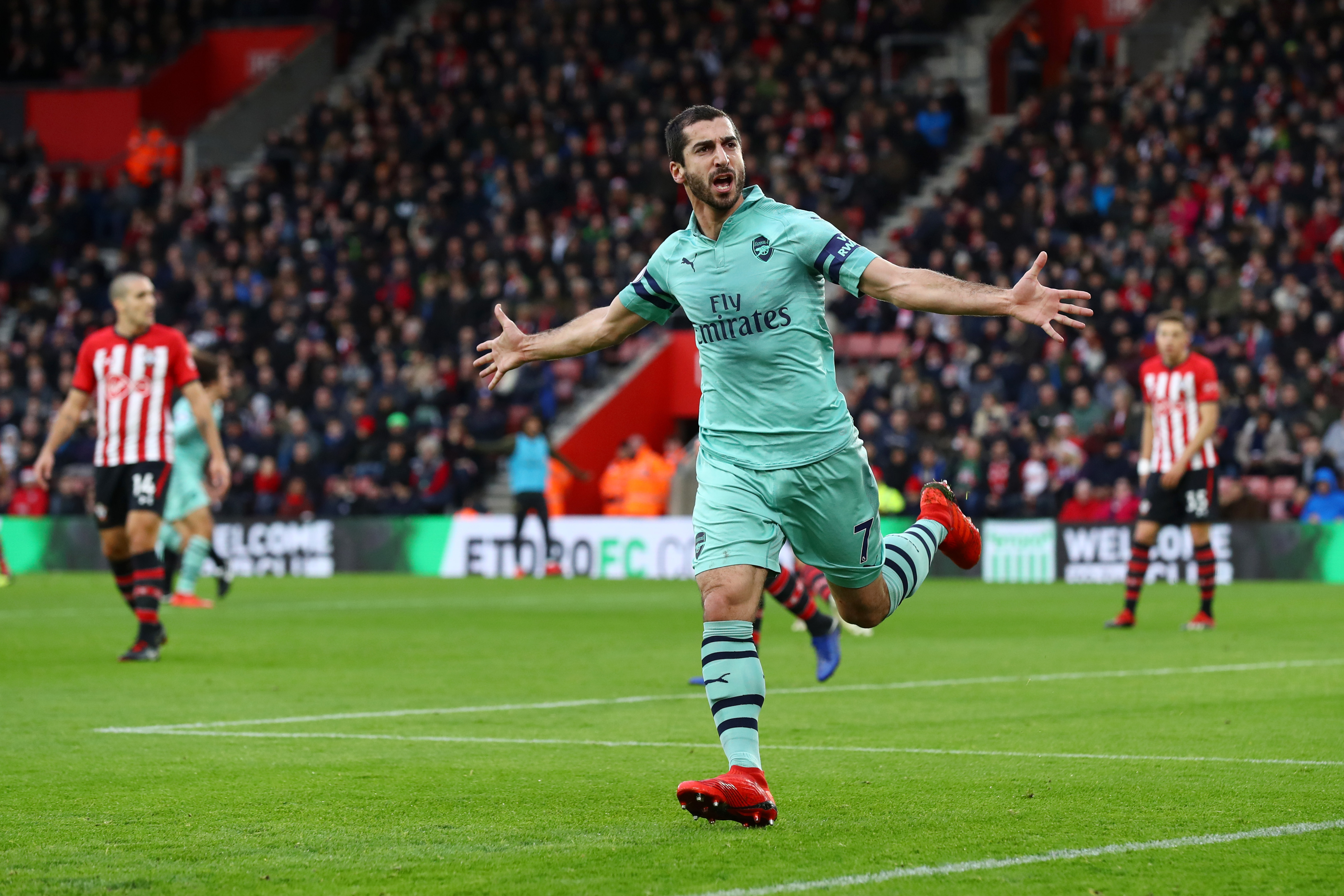 Inconsistency and a loss of form! Does Mkhitaryan has a future at Arsenal? (Photo courtesy: AFP/Getty)
