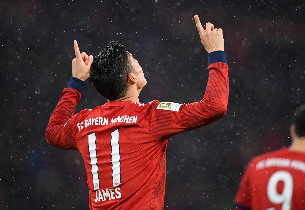 MUNICH, GERMANY - MARCH 17: James Rodriguez of FC Bayern München celebrates after scoring his team`s fourth goal during the Bundesliga match between FC Bayern Muenchen and 1. FSV Mainz 05 at Allianz Arena on March 17, 2019 in Munich, Germany. (Photo by Christian Kaspar-Bartke/Bongarts/Getty Images)
